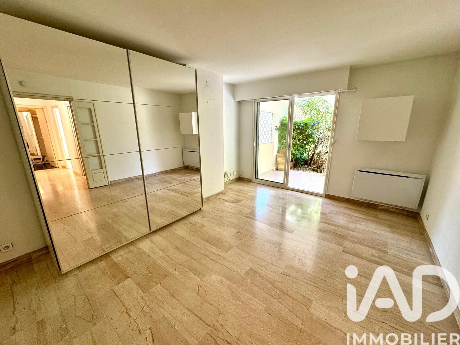 Vente Appartement 2 pièces - Photo 2