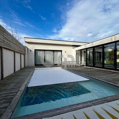 Maison 5 pièces 585250 €