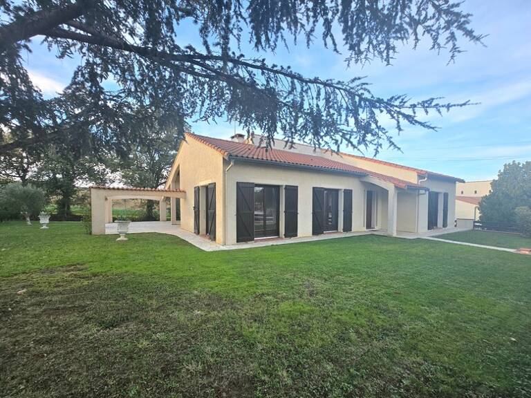 TRES BELLE MAISON CONTEMPORAINE DE PLAIN PIED SUR SOUS-SOL COMPLET — photo 1