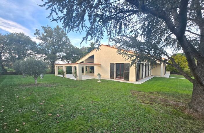 TRES BELLE MAISON CONTEMPORAINE DE PLAIN PIED SUR SOUS-SOL COMPLET — photo 2