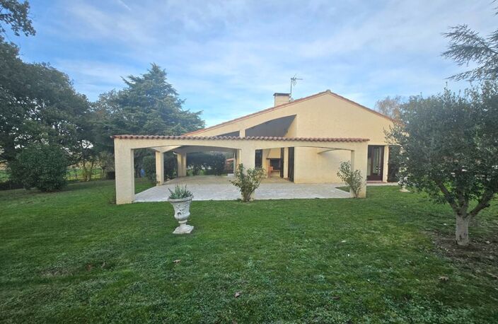 TRES BELLE MAISON CONTEMPORAINE DE PLAIN PIED SUR SOUS-SOL COMPLET — photo 3