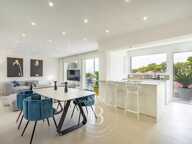 VENTE - CASSIS - VILLA CONTEMPORAINE - PISCINE - VUE SUR LA MER — photo 2