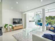 VENTE - CASSIS - VILLA CONTEMPORAINE - PISCINE - VUE SUR LA MER — photo 3
