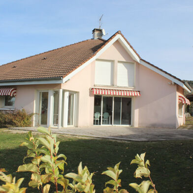 Maison 7 pièces 349000 €