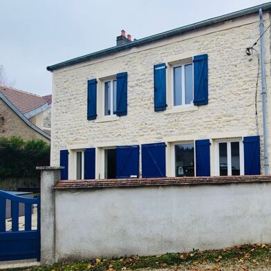 Maison 5 pièces 1220 €