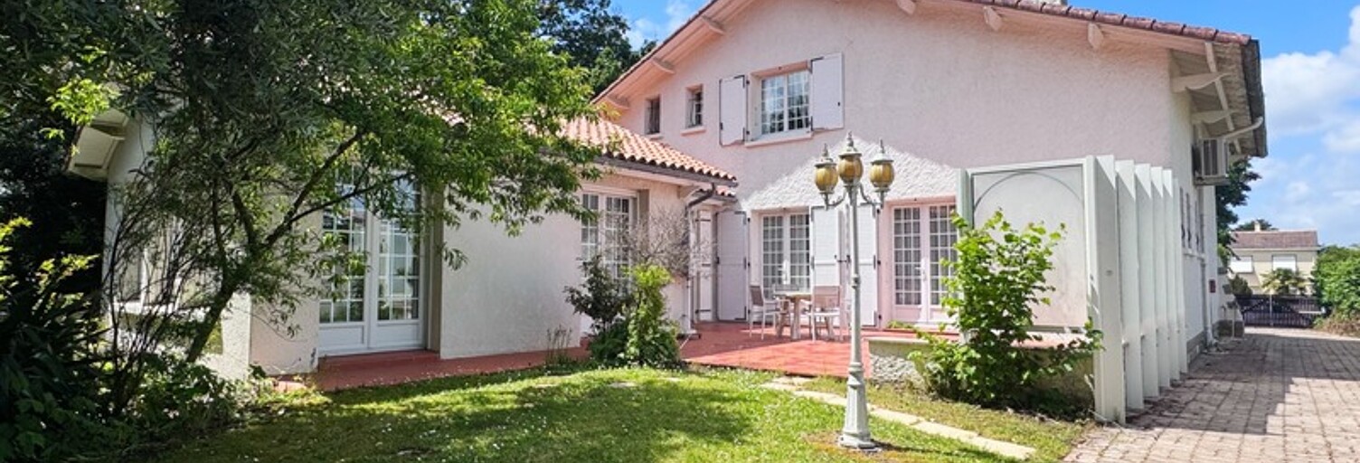 Maison 8 Pièces 196 m² à vendre à Aizenay (85190)