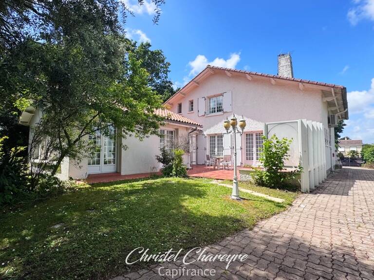 Maison à vendre 8 pièces AIZENAY (85) — photo 1