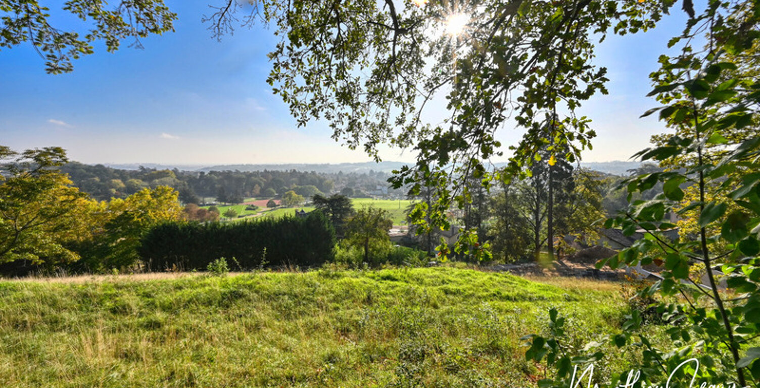 Terrain constructible de 1 200,00 m², dans un cadre calme et verdoyant — photo 1