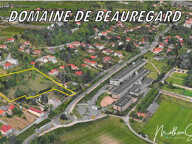 Terrain constructible de 1 200,00 m², dans un cadre calme et verdoyant — photo 2