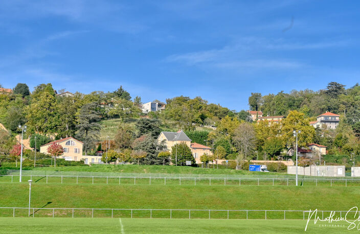 Terrain constructible de 1 200,00 m², dans un cadre calme et verdoyant — photo 4