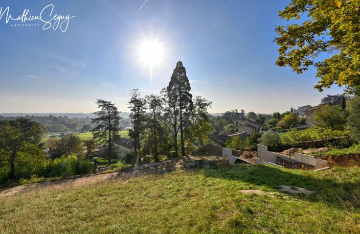 Terrain constructible de 1 200,00 m², dans un cadre calme et verdoyant — photo 5
