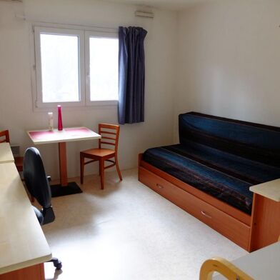 Appartement 1 pièces 924 €