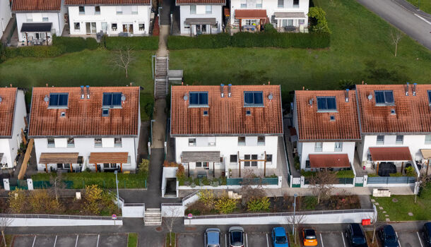 Villa / Maison 6 pièces  à vendre Chevry 01170