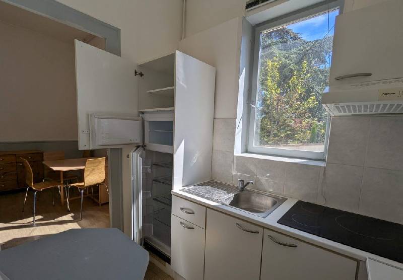 Location T1 38 m² à Caluire-Et-Cuire 764 ¤ CC /mois