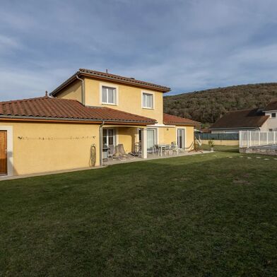 Maison 4 pièces 380000 €