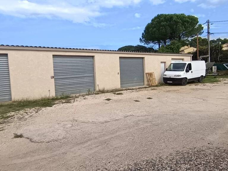 Ensemble de garages sécurisé à TRESQUE — photo 1