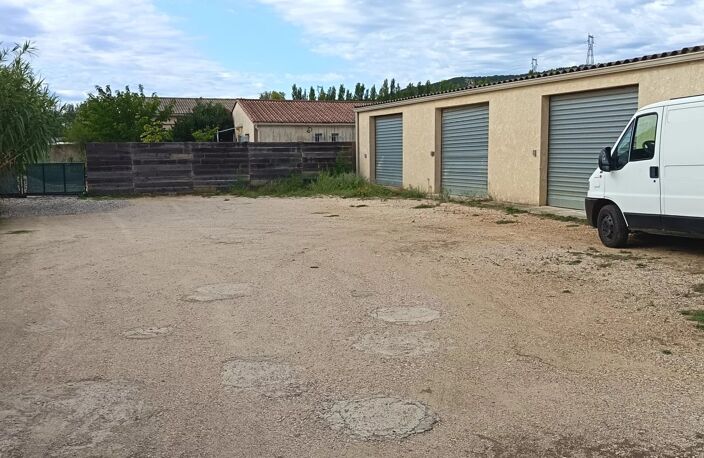 Ensemble de garages sécurisé à TRESQUE — photo 2