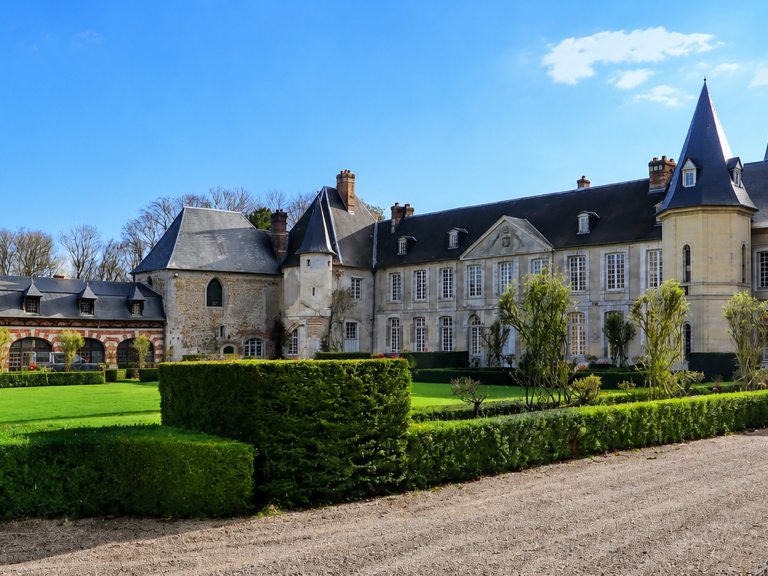Dpt Eure (27) à vendre Château, maisons de gardiens et de ch — photo 1