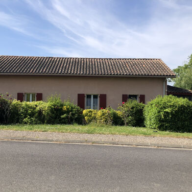 Maison 5 pièces 736 €