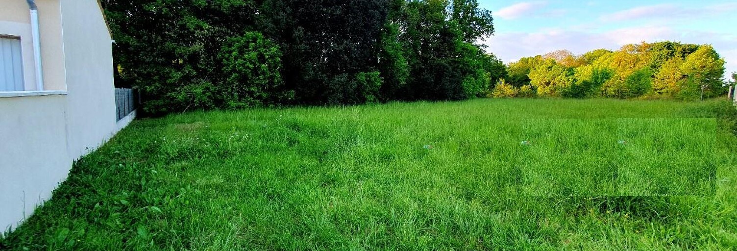 Terrain   m² à vendre à Val-de-Cognac (16370)