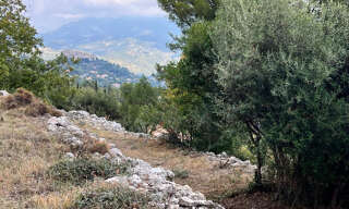 Terrain  1238 m² à vendre à Carros (06510)