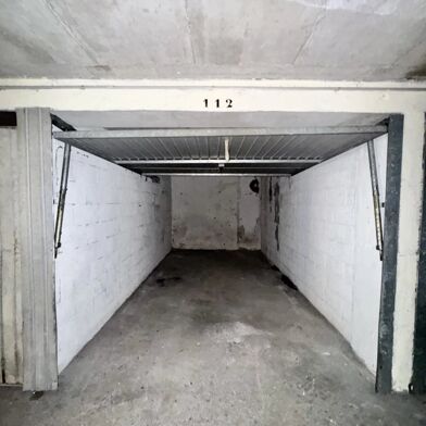 Garage  26000 €