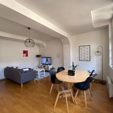 Appartement 3 pièces 892 €