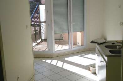 Appartement 3 pièces 922 €