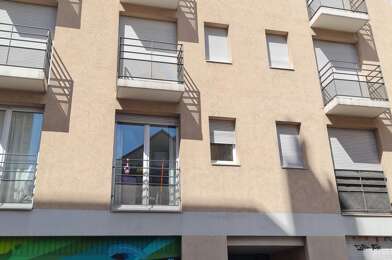Appartement 3 pièces 922 €