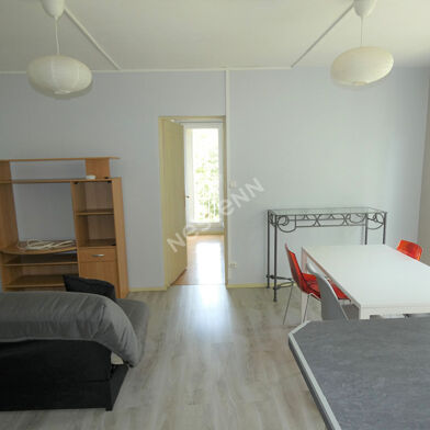 Appartement 3 pièces 830 €