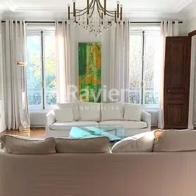 Appartement 6 pièces 6300 €