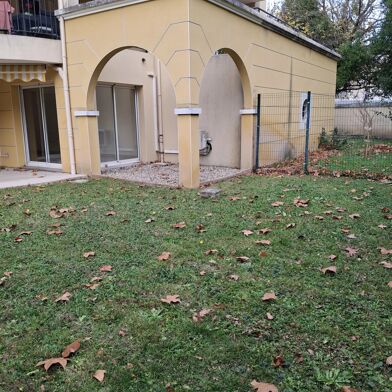 Appartement 3 pièces 1045 €