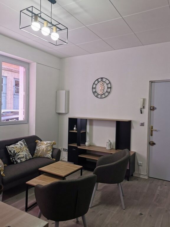 Location Studio 29 m² à Lyon 1 700 ¤ CC /mois