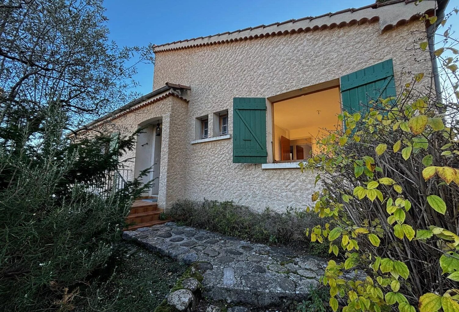 Maison plain-pied avec garage à SISTERON — photo 1