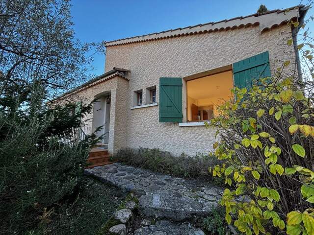 Maison plain-pied avec garage à SISTERON — photo du bien