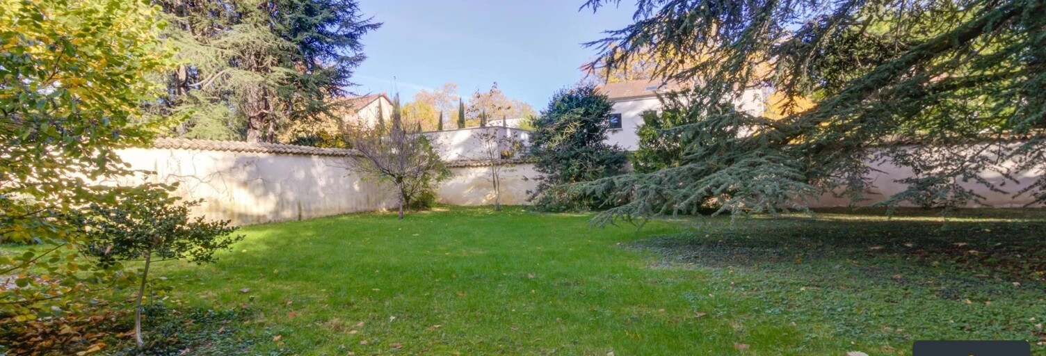 Maison 9 Pièces 181 m² à louer à Tassin-la-Demi-Lune (69160)