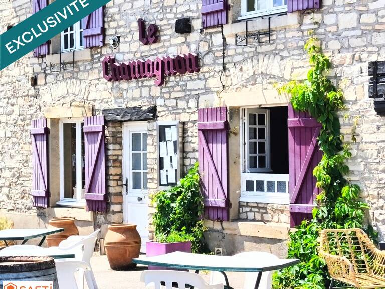 Fonds d'un superbe restaurant gastronomique réputé dans toute la région, prêt pour une reprise immédiate — photo 1