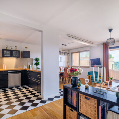 Appartement 4 pièces 315000 €