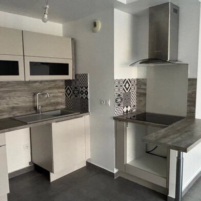 Appartement 3 pièces 867 €