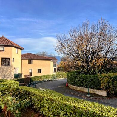 Appartement 4 pièces 240000 €