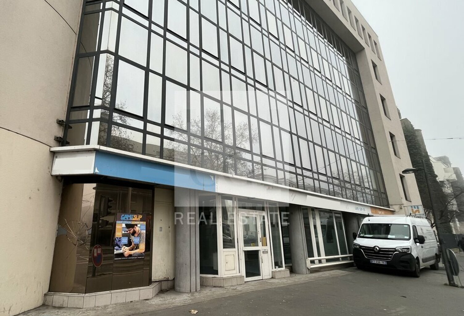 BUREAUX à LOUER — photo 1