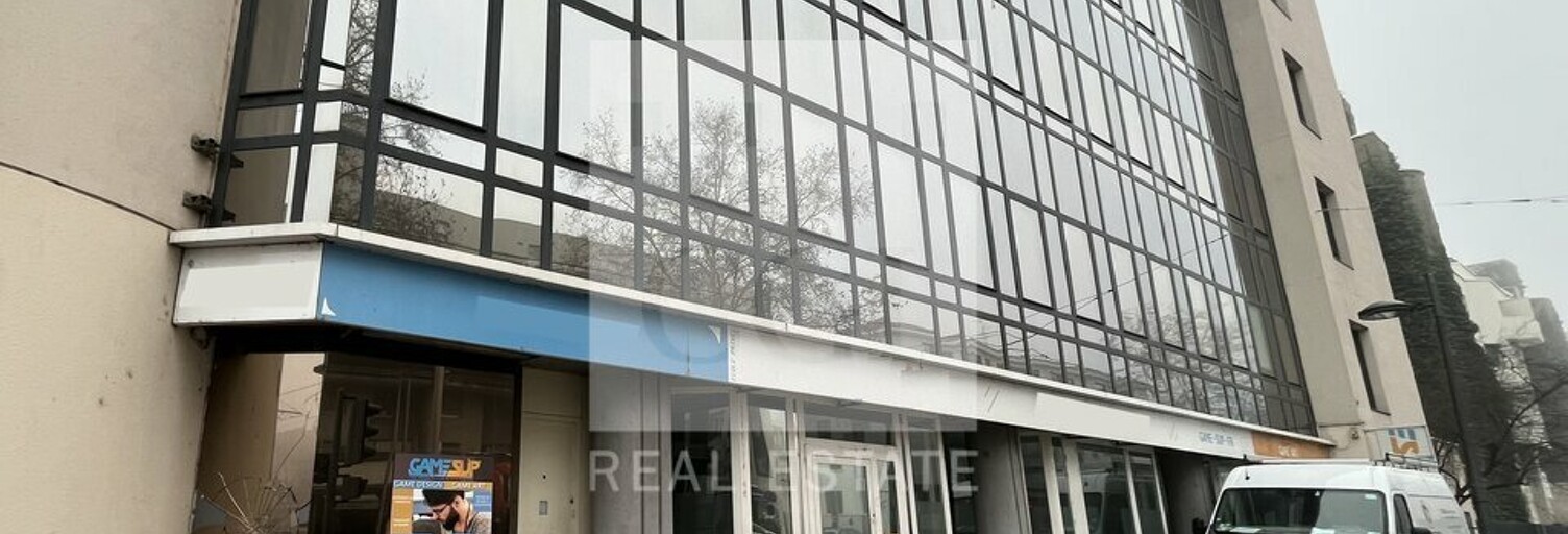 Bureau  2130 m² à louer à Lyon 7 (69007)