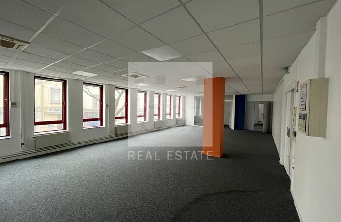 BUREAUX à LOUER — photo 3