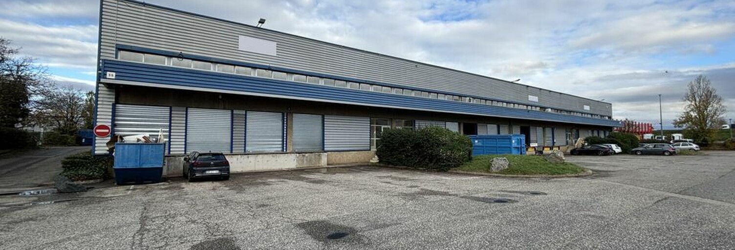 Commerce  1150 m² à louer à Chassieu (69680)