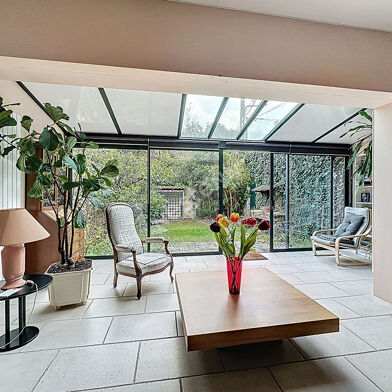 Maison 5 pièces 637450 €