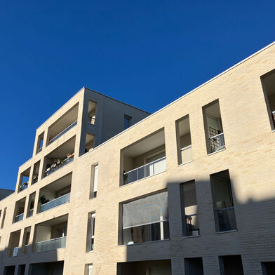 Appartement 3 pièces 230300 €