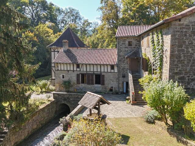 Maison en pierre — photo du bien