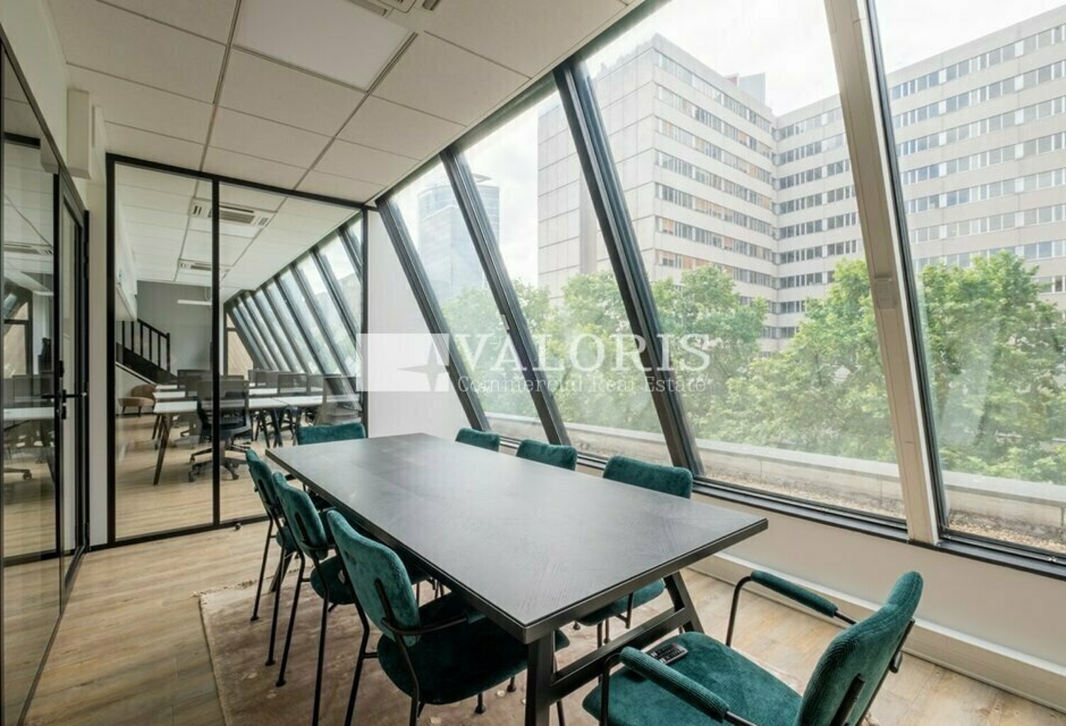 BUREAUX à LOUER — photo 1