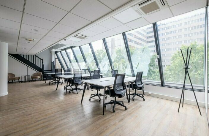 BUREAUX à LOUER — photo 2