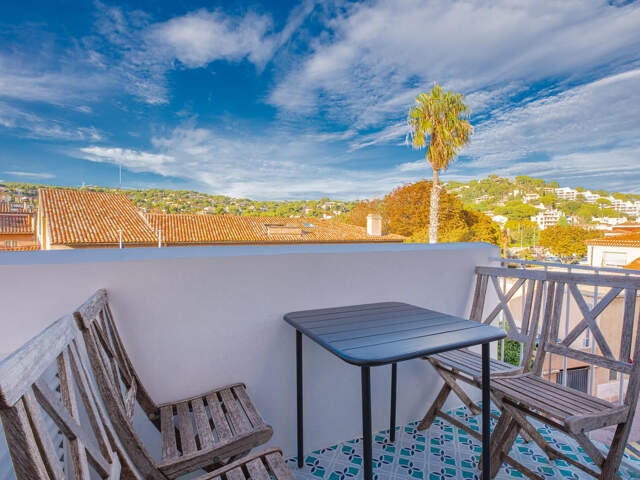 centre de cassis, à 3mn de la plage, T3 av Balcon, rénové par archi! — photo du bien